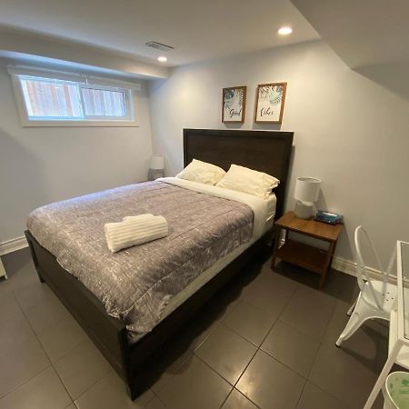 Yonge And Finch Subway !S Spacious And Modern Private Bd With Shared Bathroom Τορόντο Εξωτερικό φωτογραφία