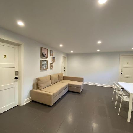 Yonge And Finch Subway !S Spacious And Modern Private Bd With Shared Bathroom Τορόντο Εξωτερικό φωτογραφία