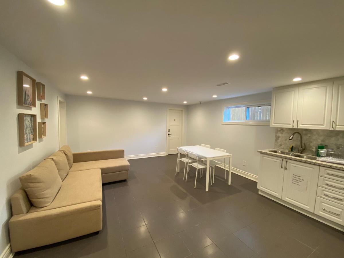 Yonge And Finch Subway !S Spacious And Modern Private Bd With Shared Bathroom Τορόντο Εξωτερικό φωτογραφία