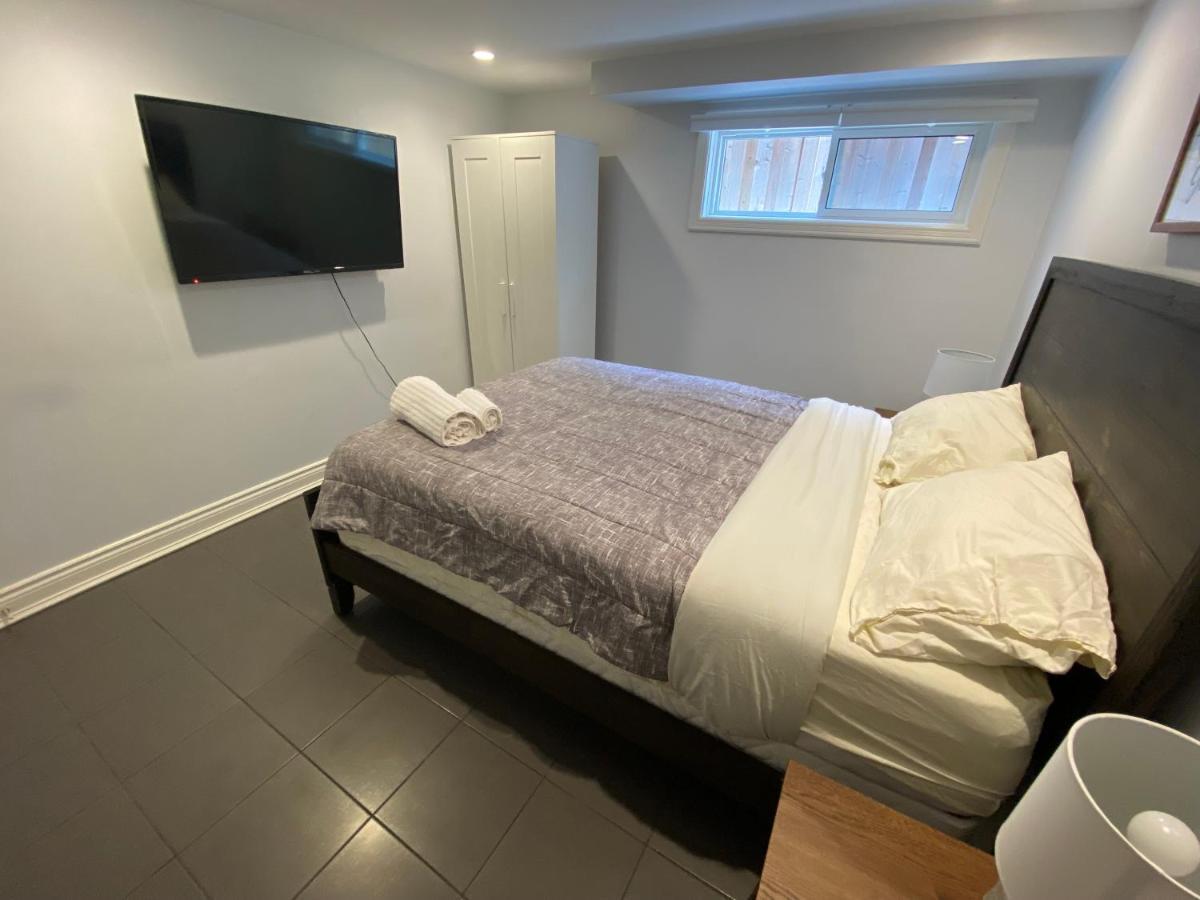 Yonge And Finch Subway !S Spacious And Modern Private Bd With Shared Bathroom Τορόντο Εξωτερικό φωτογραφία